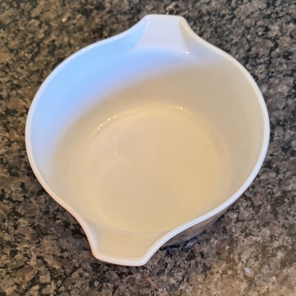 Pyrex Brown Mixing Bowl with Vintage Design - Picture 6 of 9